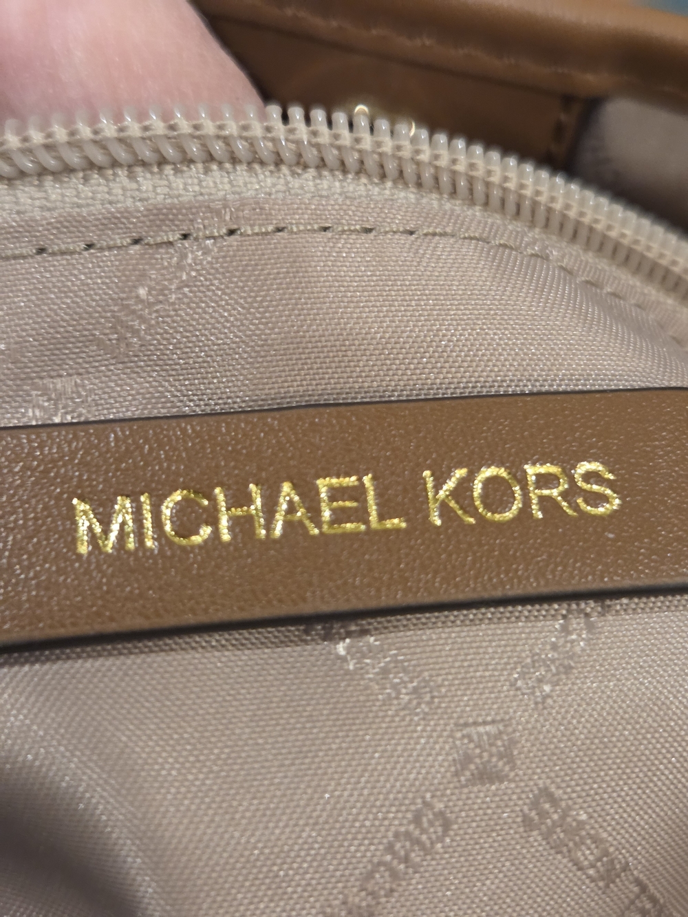 Michael Kors Cream Canvas Tote Crossbody with Brown Trim - Picture 10 of 11